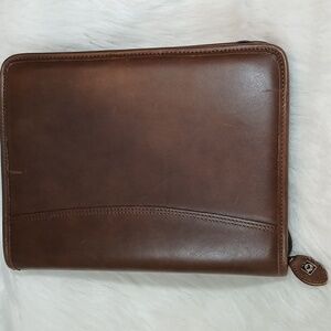 Day Timer Distressed Brown Leather Zippered Plannner